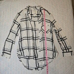 American Eagle Plaid Button Up Shirt